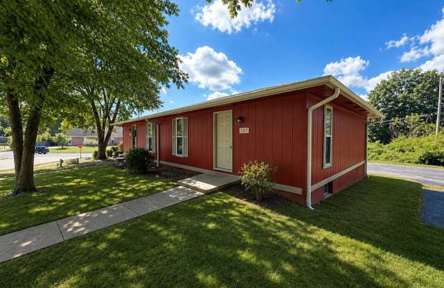 Stonegate Complex -- Fully Furnished and Utilities Included! Gallery 3