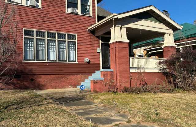 600 - 801 photos photos