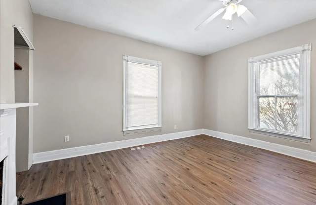 Amazing location!!!!!  Beautiful 3 bed 1 bath close to Eastern Kentucky University and downtown photos photos