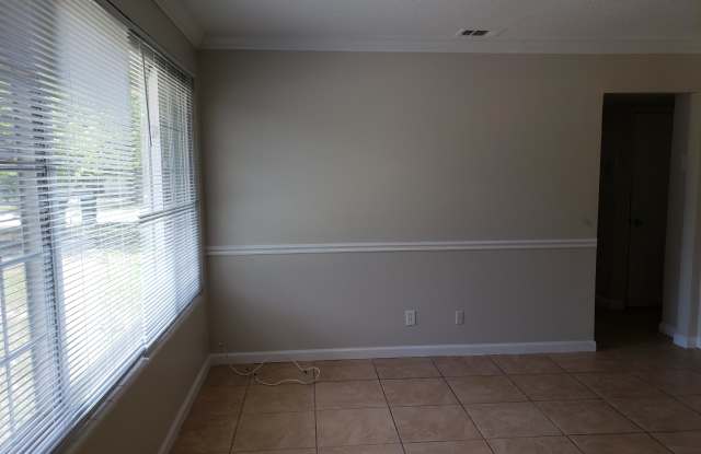 7081 PAMELA DR Gallery 4