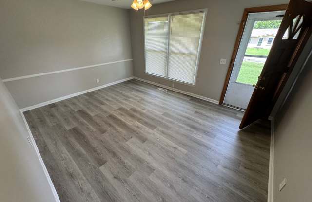 For Lease - 3 Bed, 1 Bath, 1350 Sqft, 0.27 acres photos photos