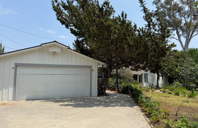 Four Bedroom/Four Bathroom Fullerton House in San Juan Community photos photos