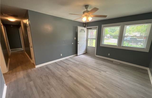 1422 Grandview Drive Gallery 3