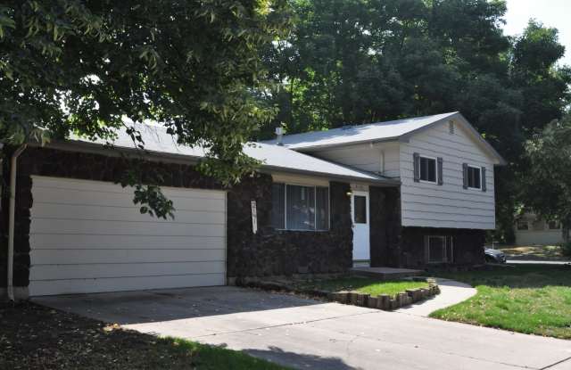 Huge Bedrooms in Great Fort Collins Location! Gallery 2