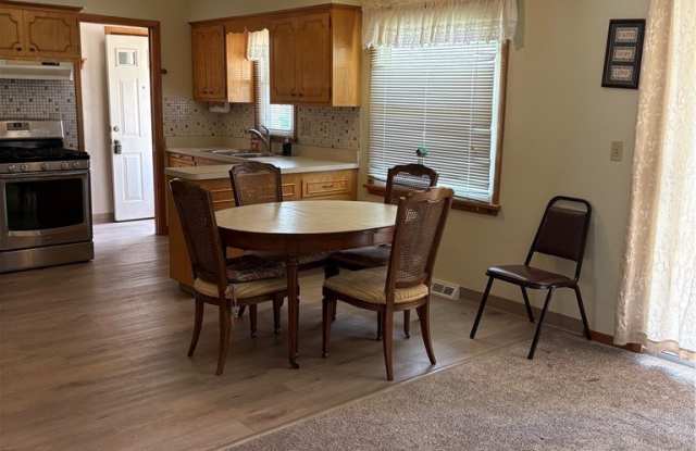 6894 Lalemant Drive Gallery 3