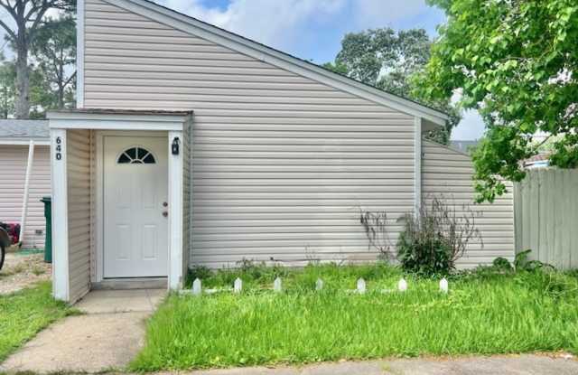 640 Carnathan Court - 1 - 640 Carnathan Court, Wright, FL 32547