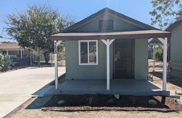 Cozy 1-Bed Home – Fenced Yard, Washer Hookups  More! photos photos