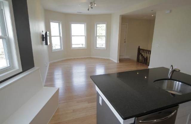 Unique BU Apartment photos photos