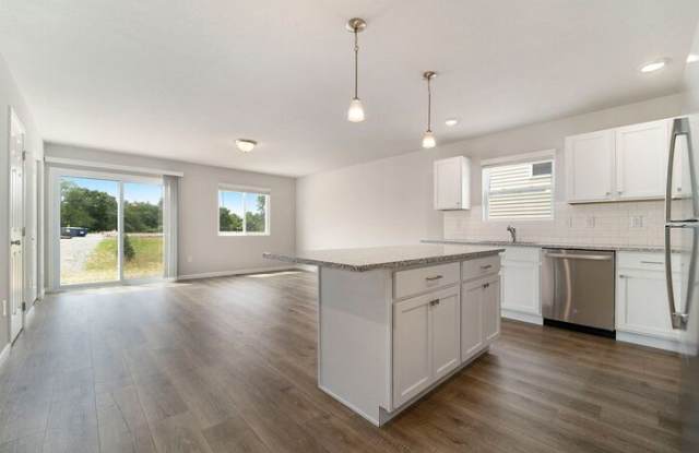 624 Lindenwood Drive South Gallery 4