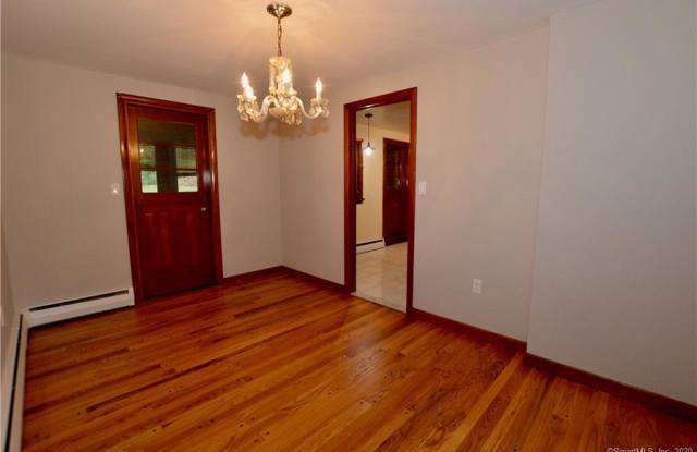 50 High Rock Road Gallery 4