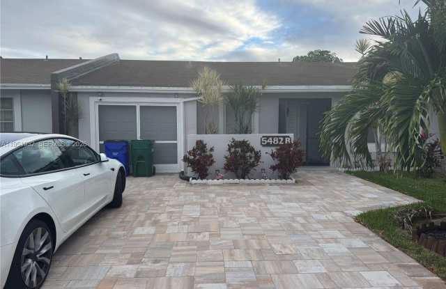 5482 S Lakewood Cir S photos photos