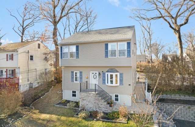 499 Diamond Spring Road photos photos