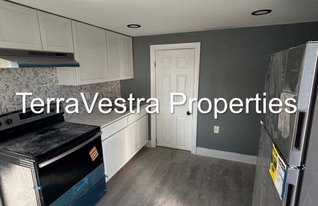 Single Family in Bridgeton. Eligible for $500 Security Deposit. photos photos