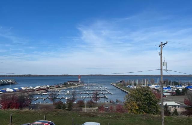 909 West Front Streetupstairs 2nd floor photos photos