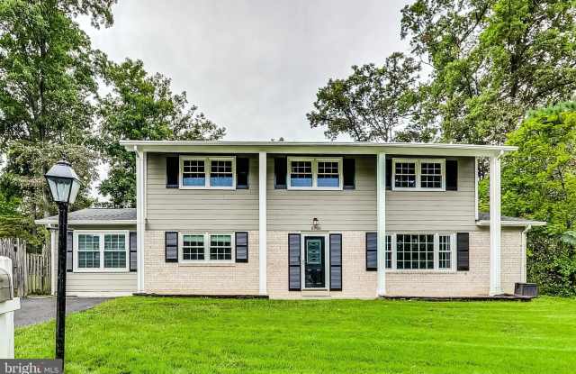 6706 GREY FOX DRIVE - 6706 Grey Fox Drive, Burke, VA 22152