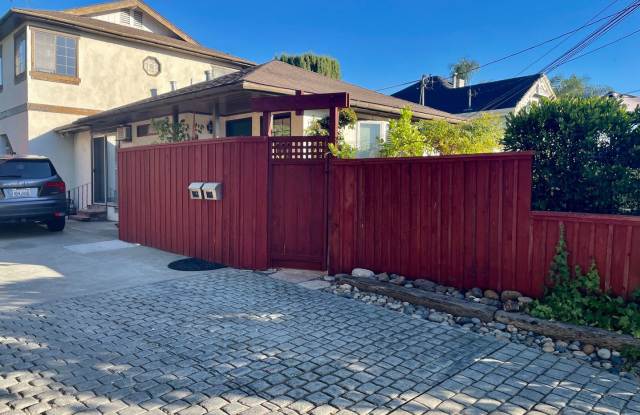 Cozy 1/1 Santa Clara Gem photos photos