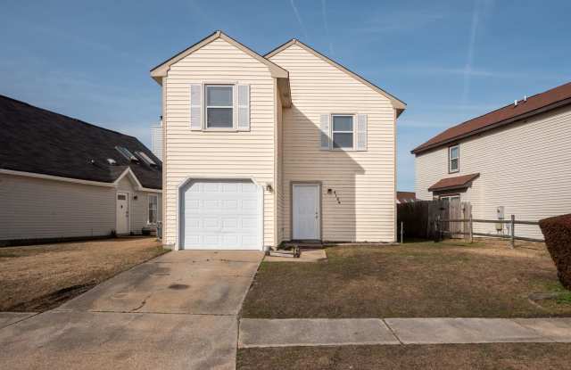 Newly Renovated 3 Bedrooms 2.5 Bathroom Home photos photos