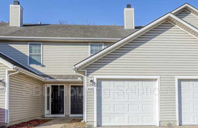 106 NE Dogwood St photos photos