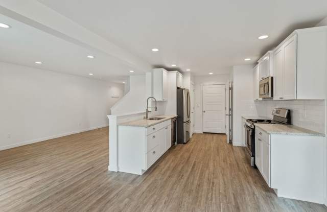 3 Bed 2.5 Bath - Townhome - Hillcrest - NAS Whidbey Gallery 3