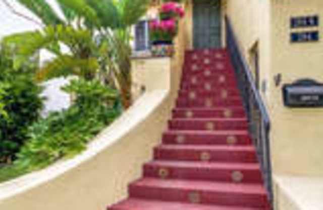 284 1/2 Granada Avenue Gallery 3
