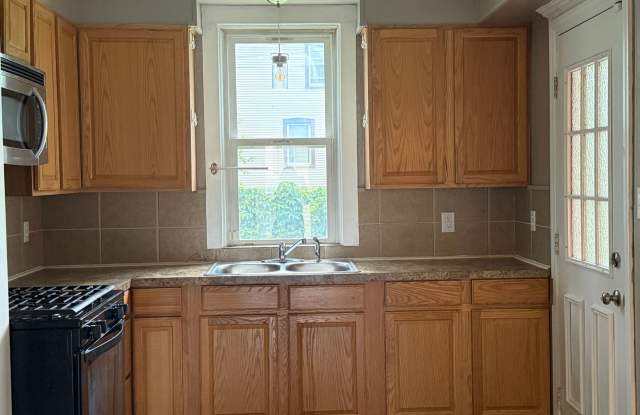 Charming 3‑Bedroom Single‑Family Home | Section 8 Eligible Gallery 3