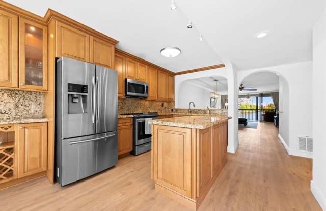 1100 SE 5th Ct photos photos