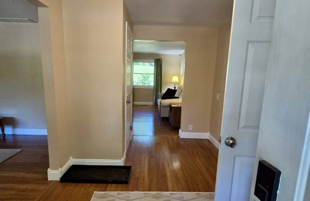 1475 Ambridge Road Gallery 1