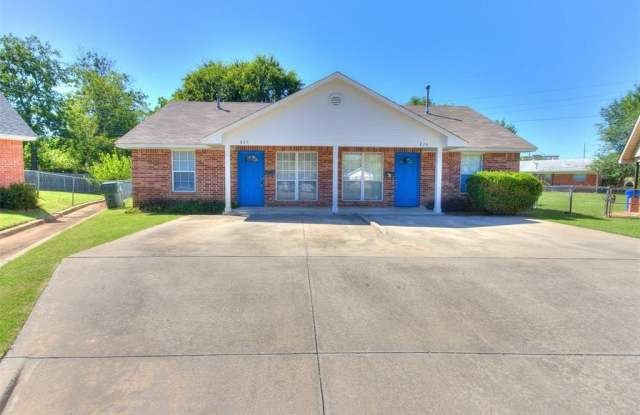 828 Russell Circle photos photos