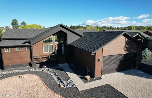 1221 N Bison Golf Court Gallery 1