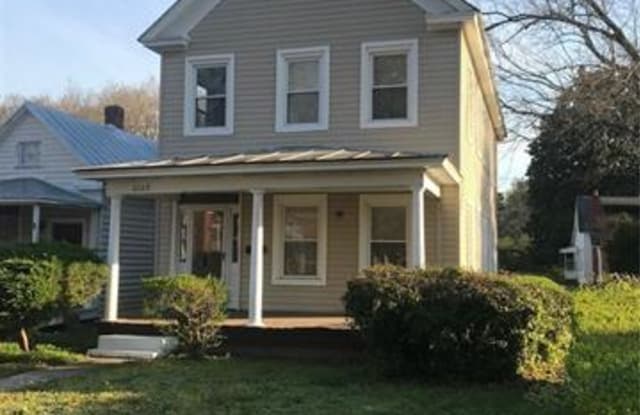 6529 Main Street - 6529 Main Street, Gloucester Courthouse, VA 23061