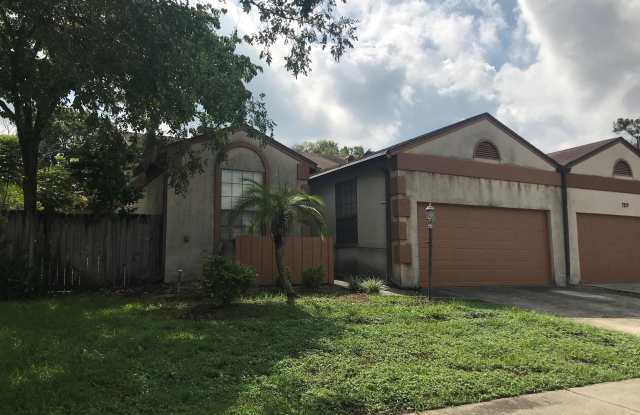 7835 FAWN VALLEY LN - 7835 Fawn Hill Court, Jacksonville, FL 32256