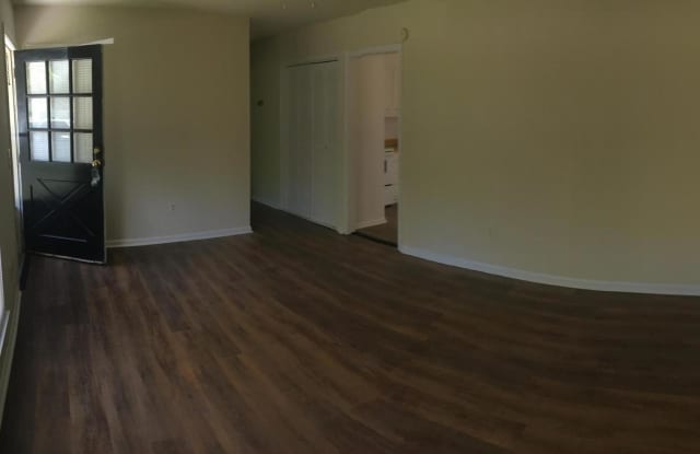 Brick home in desirable Dorchester District 2 schools! Gallery 1