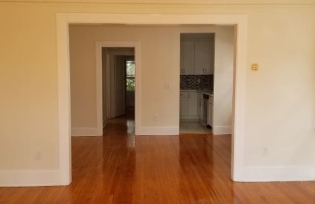 1143 Lodi Pl Gallery 2