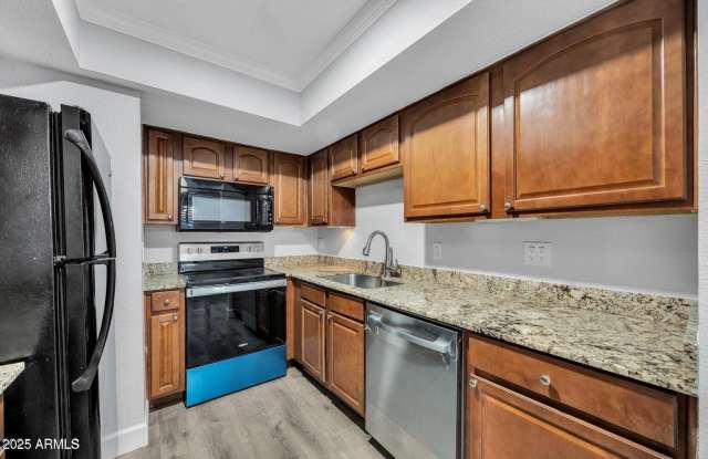 3405 W DANBURY Drive photos photos