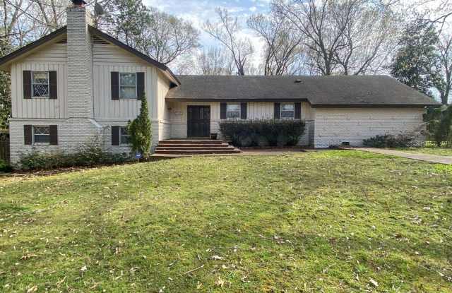 4 bed, 2.5 bath home in East Memphis near CBHS, Shelby Farms, and Baptist Hospital photos photos