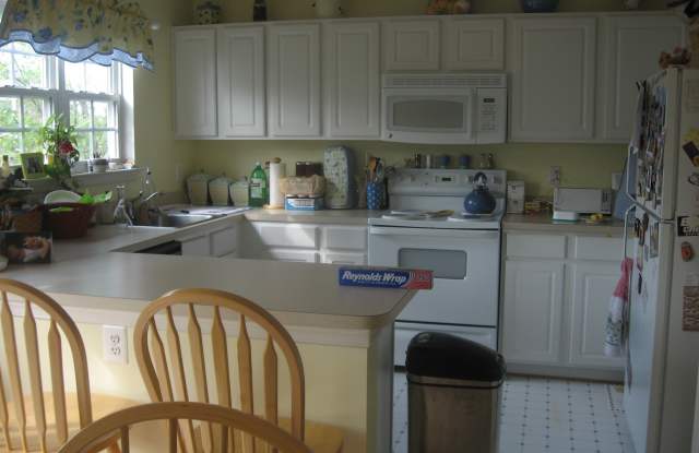 6185 Les Dorson Ln - 6185 Les Dorson Lane, Kingstowne, VA 22315
