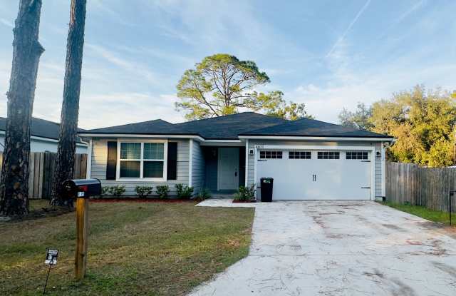 3BR/ 2BA House - Jacksonville - Available NOW! - 8077 Nussbaum Drive, Jacksonville, FL 32210