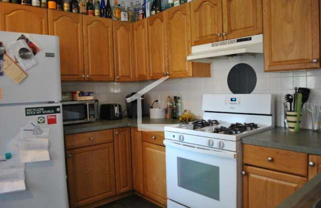 Huge 5 bed unit near the Green Line and BU for 9/1/2025! photos photos