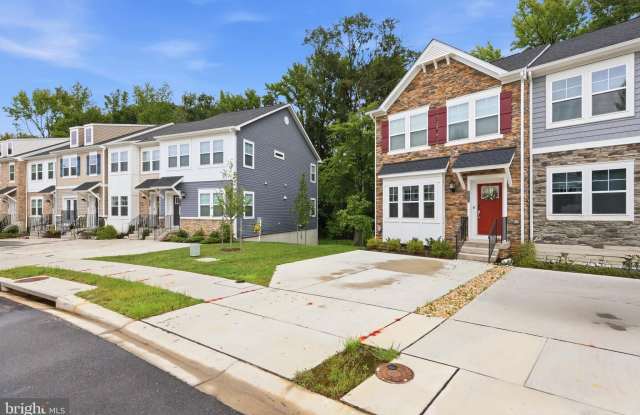 6815 WINTERHILL LN Gallery 2