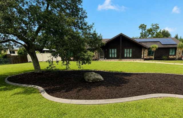 3200 N Tropical Trail N photos photos
