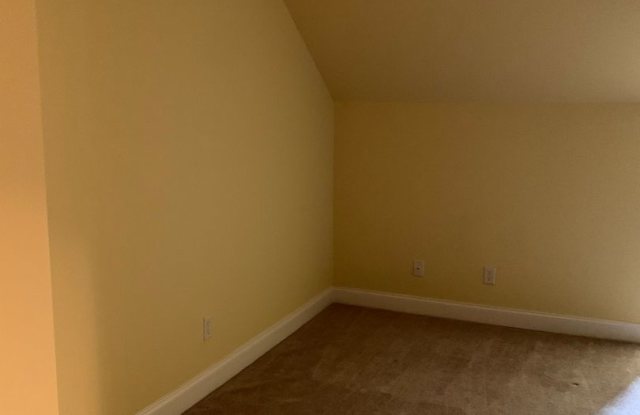 FIVE OAKS Condo for lease - 3 Bed, 2 Bath, 2150sqft - Lebanon Gallery 4