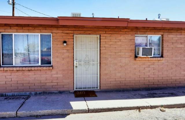 518 B Boutz - Cute 2 bed 1 bath close to NMSU! - 518 East Boutz Road, Las Cruces, NM 88001