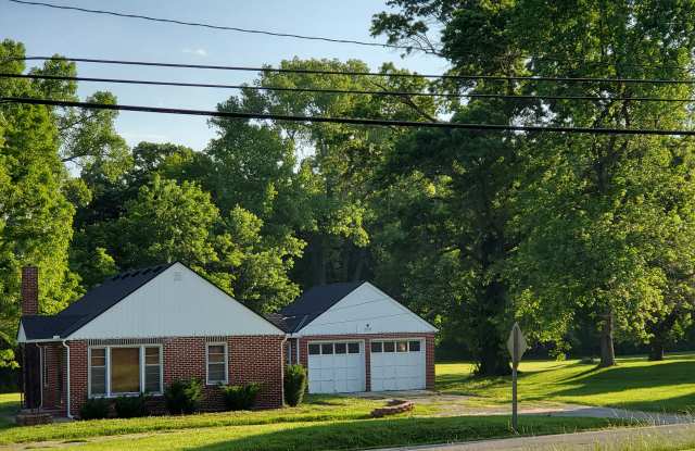 802 E South St - 802 East South Street, Harrisonville, MO 64701