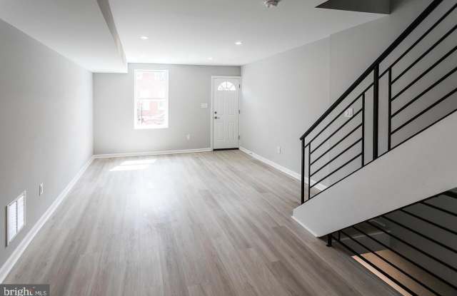 2526 MEMPHIS Street Gallery 4