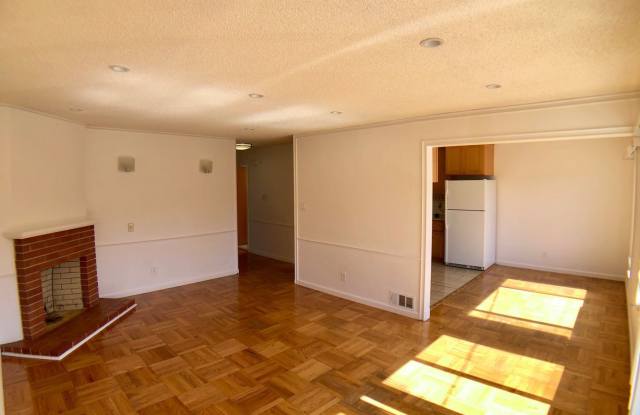 218 Sagamore Street Gallery 3