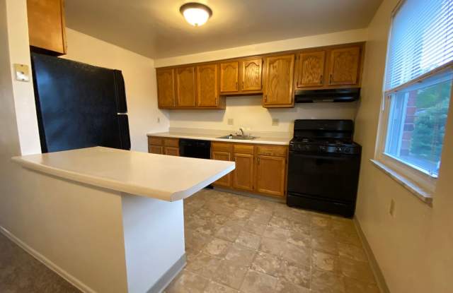 2BR Townhome at Regency Place! Spacious Rooms, Integral Garage  Yard! Tour Today! photos photos