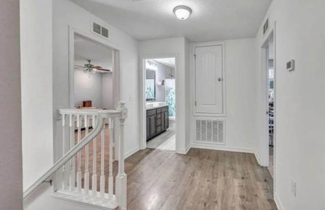 Spacious 5BR House in Crestview photos photos