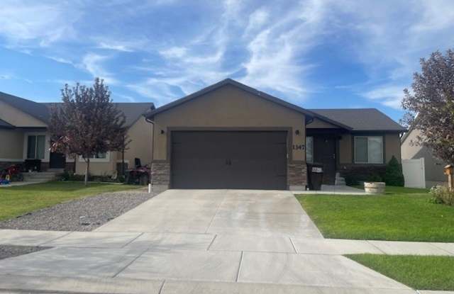 3 Bedroom Eagle Mountain Home photos photos