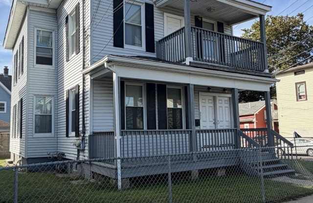 229 Newfield Avenue Gallery 1
