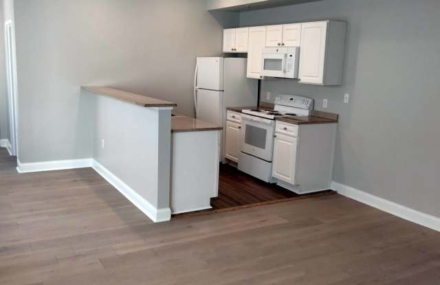 206-210 Farmington Avenue - 312 photos photos